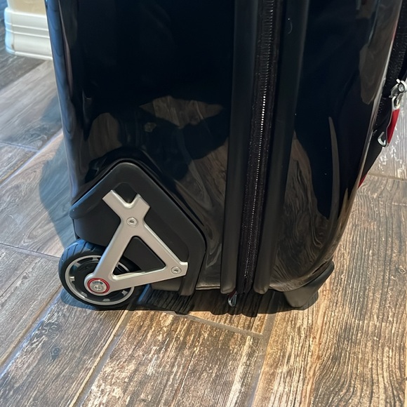 Tumi Ducati upright carryon, 2 wheels - Picture 8 of 15